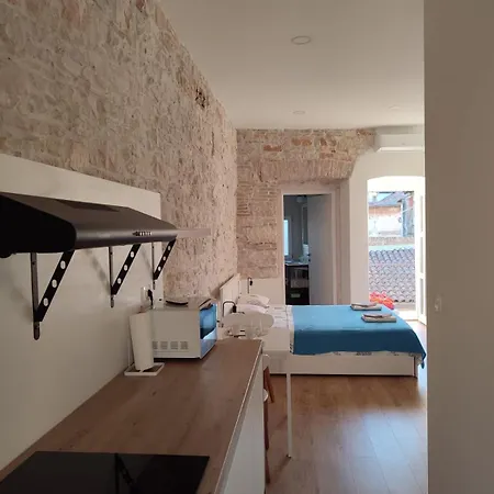 Central Studio Apartment Pula Extérieur photo