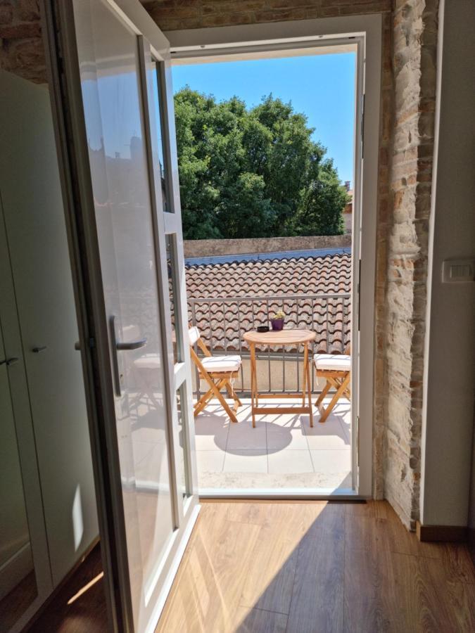 Central Studio Apartment *